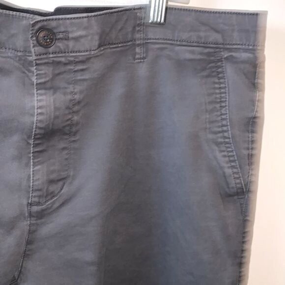 Mens Gray Straight-Leg Casual Pants 38x32 With Zip Pocket Cotton/Spandex Blend - Picture 3 of 9